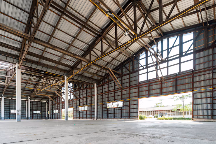 hangar-building_63253-6452.avif